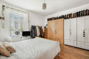 Bedroom- click for photo gallery